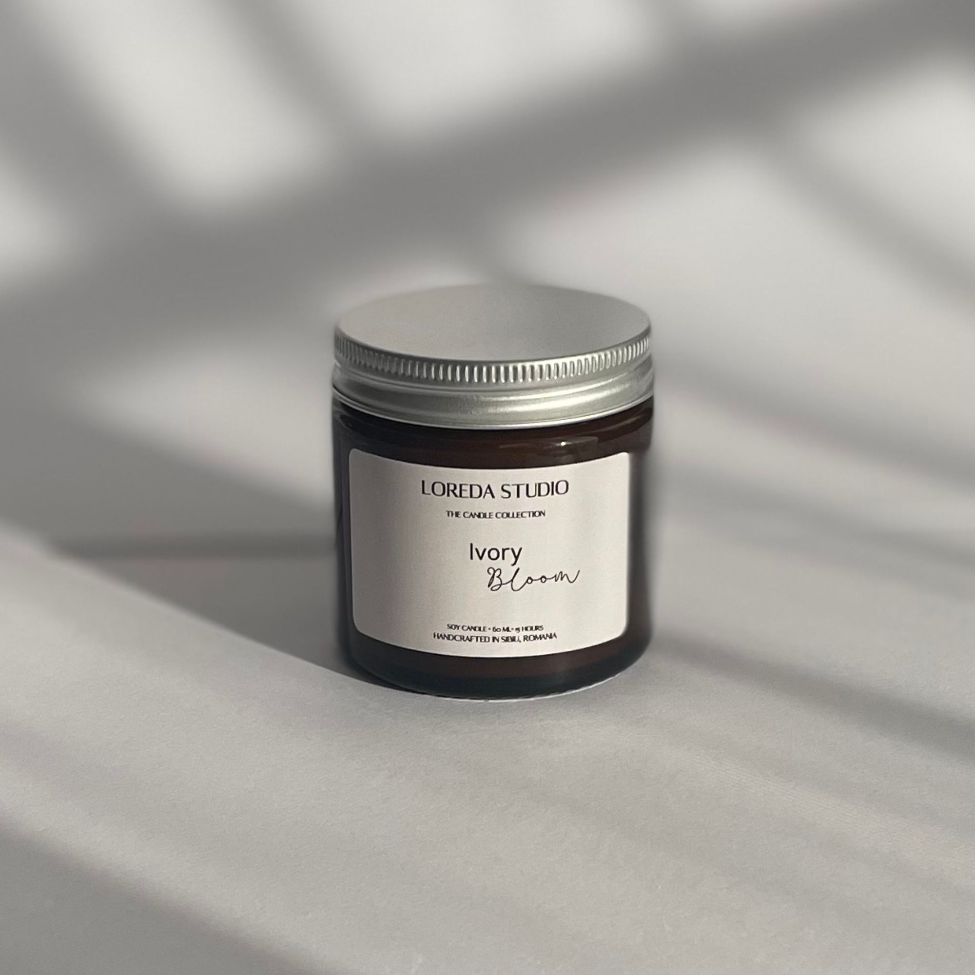 Lumanarea Ivory Bloom